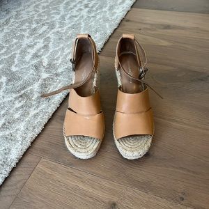 Brown woven wedges
